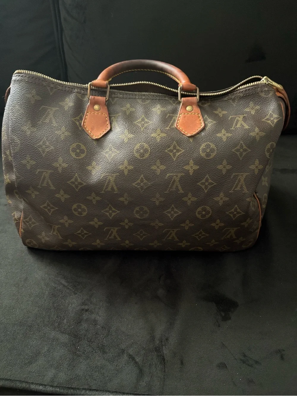 Louis Vuitton Speedy 35